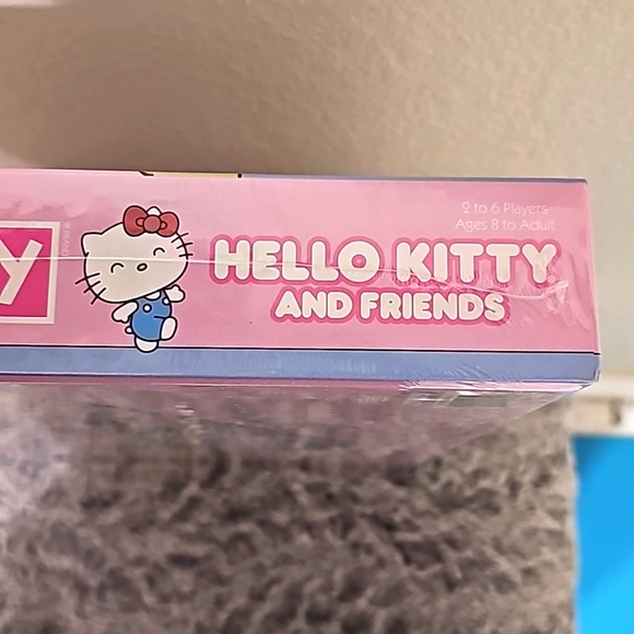 🚩SOLD🚩 Hello Kitty and Friends Limited Edition Monopoly - Picture 3 of 3